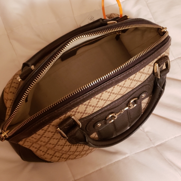 Womens Handbag - Picture 2 of 2